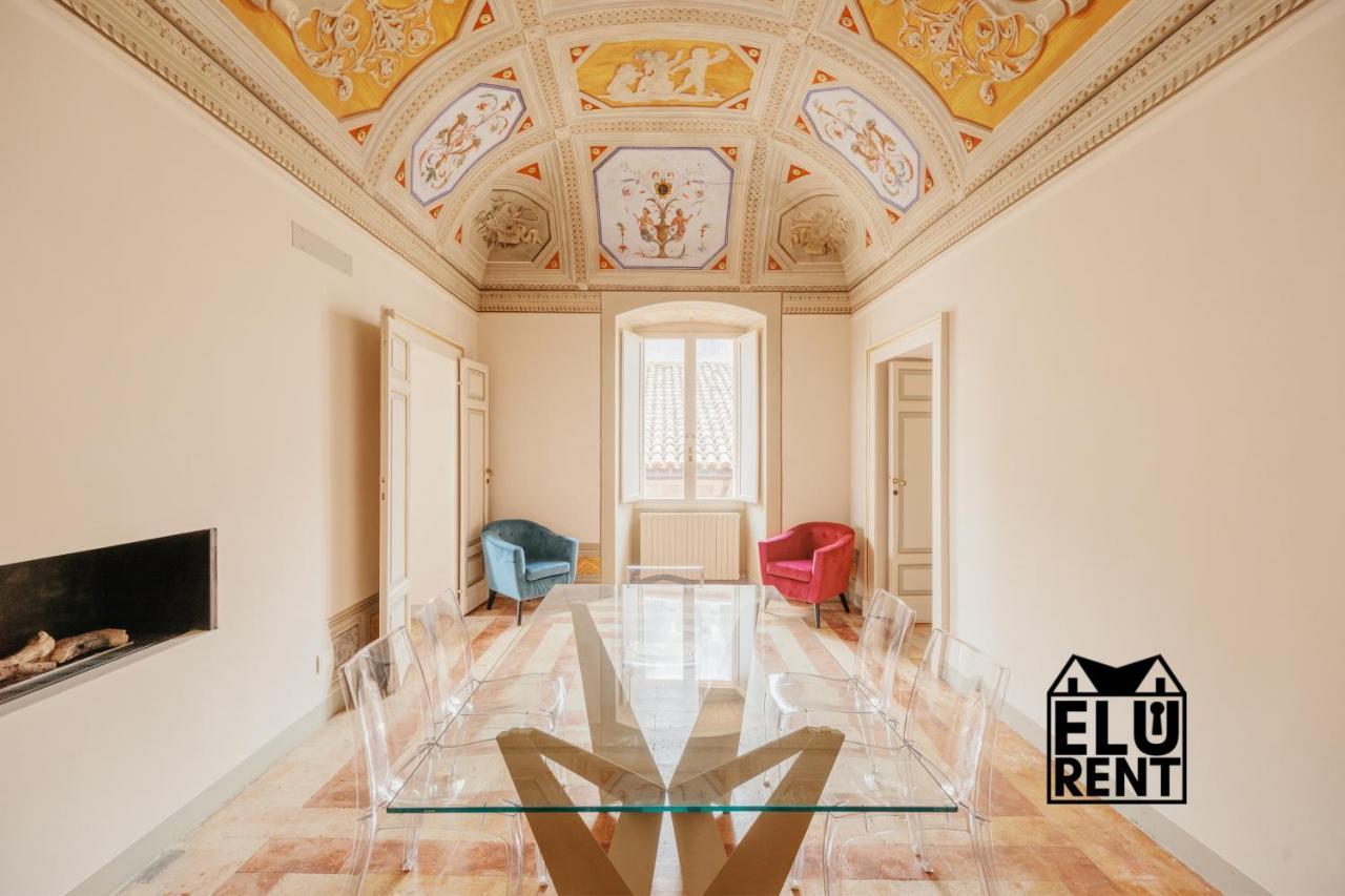Sotto Gli Affreschi Del 1800 Con Colazione Inclusa Assisi Buitenkant foto